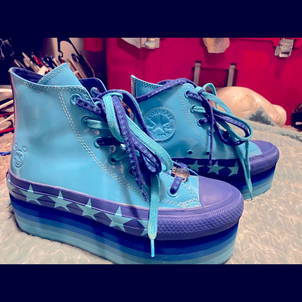 Miley Cyrus platform converse (rare)
